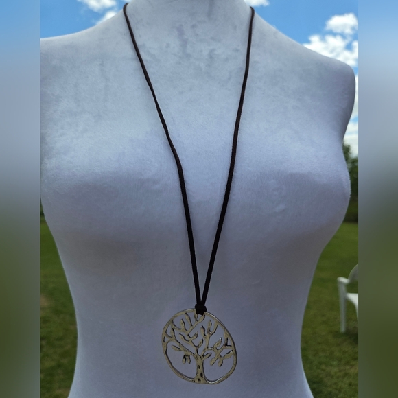 Jewelry - 12. Elegant Gold Pendant Necklace